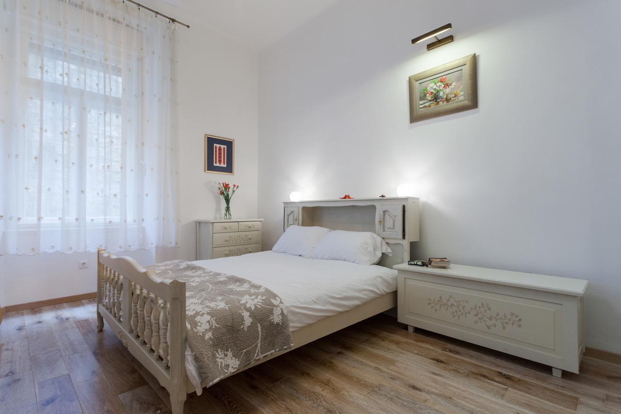 Luxury Beachfront Apartment Banje Дубровник Экстерьер фото